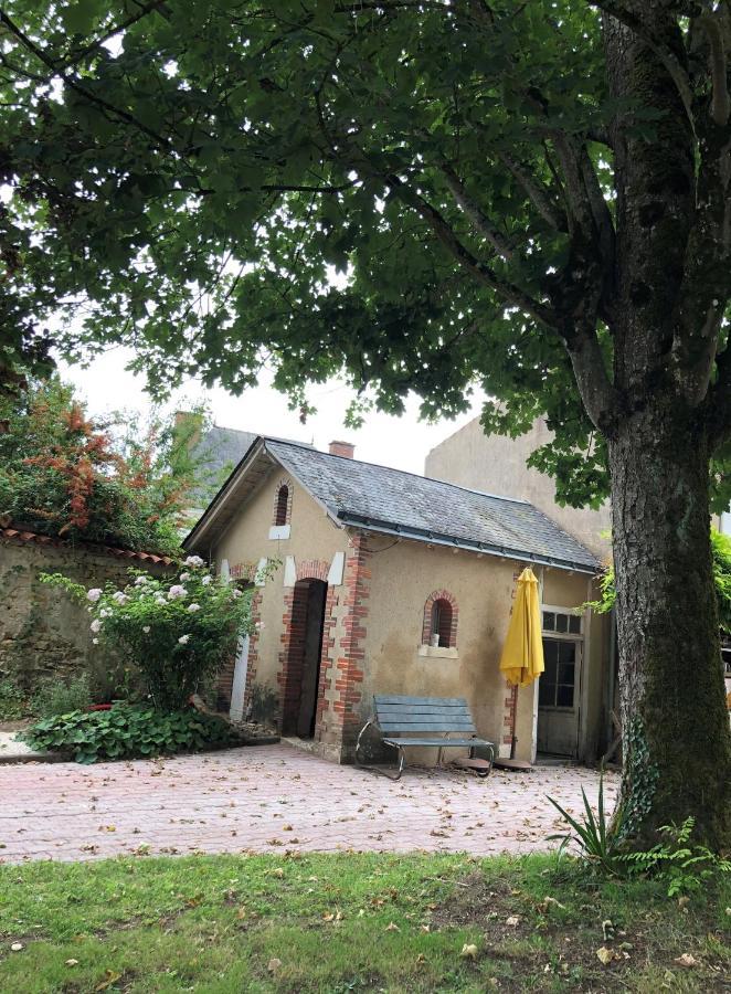 Gite De L'Atelier Herminois Apartment Sainte-Hermine Bagian luar foto